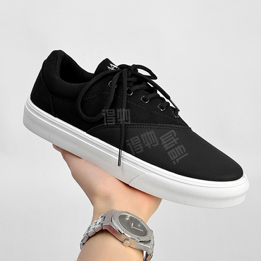 Erkaklar AAA 1955-yildan beri taxta poyabzali