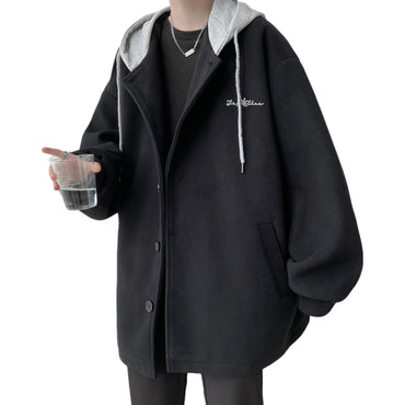 Frq Amerika retro qalpoqli bir ko'krakli o'rta uzunlikdagi Britaniya uslubidagi keng o'lchamli ko'ylagi universal brend logotipi dizayni kapalak tugmachalari pinlar nom plitasi Gonkong uslubidagi bir xil rangdagi erkaklar va ayollar