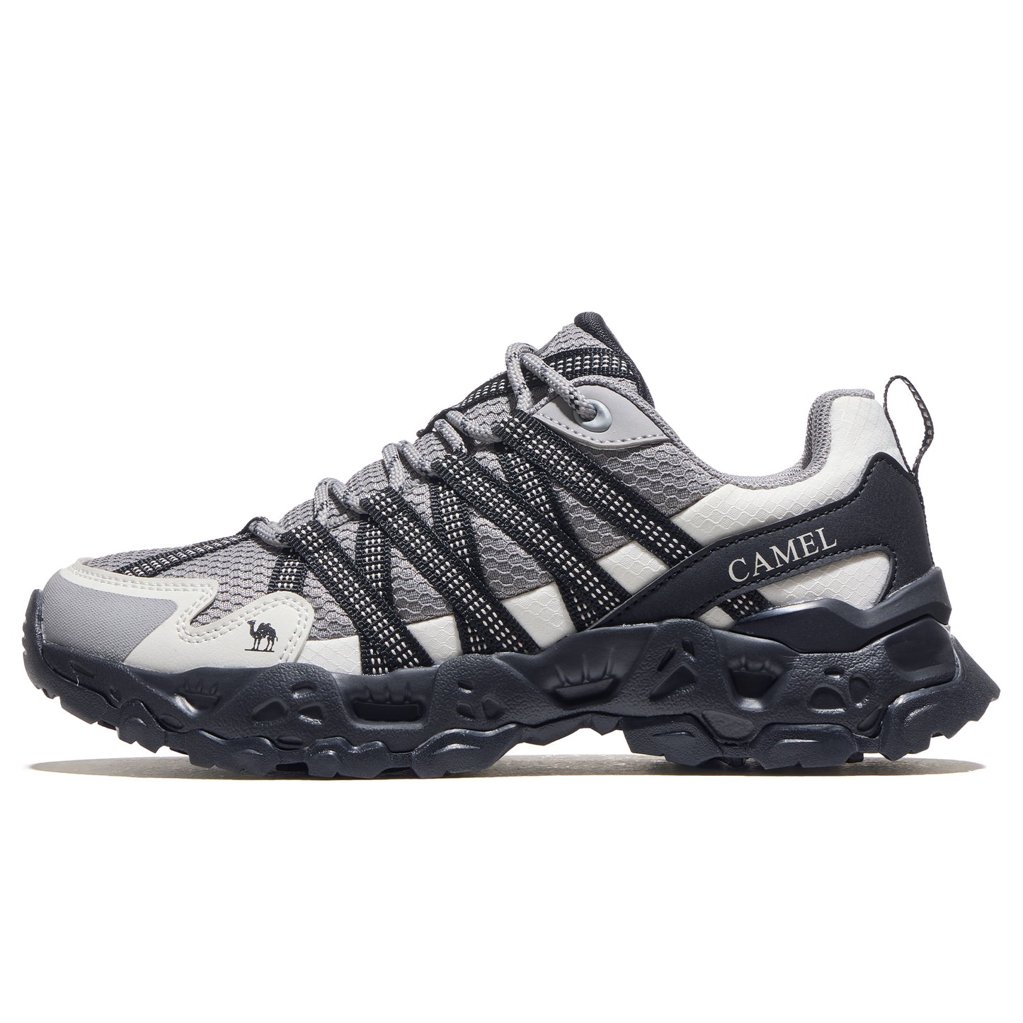 Ayollar uchun tuya krossovkalari