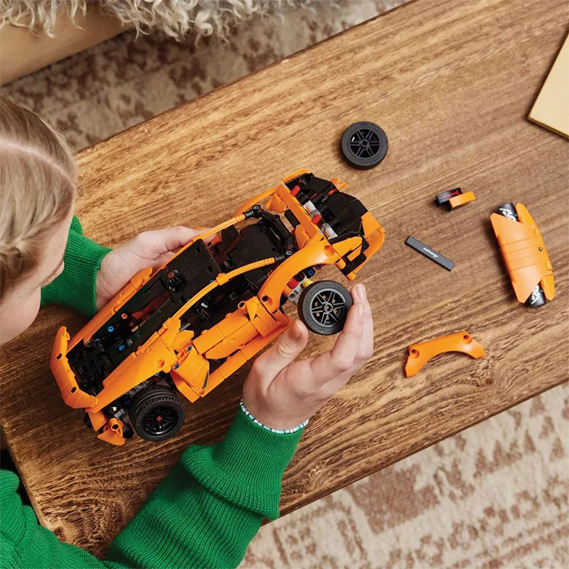 LEGO Orange Lamborghini (42196)