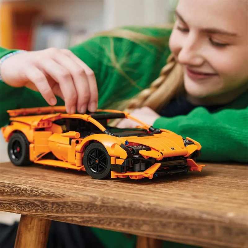 LEGO Orange Lamborghini (42196)