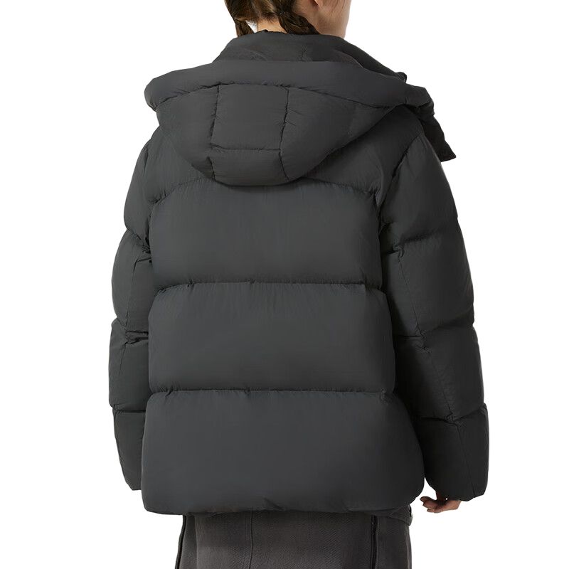 Пуховик женский New Balance 700