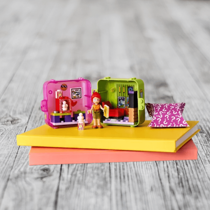 Конструктор LEGO Friends Mia's Shopping Fun Box (41408) - Boxette Shop