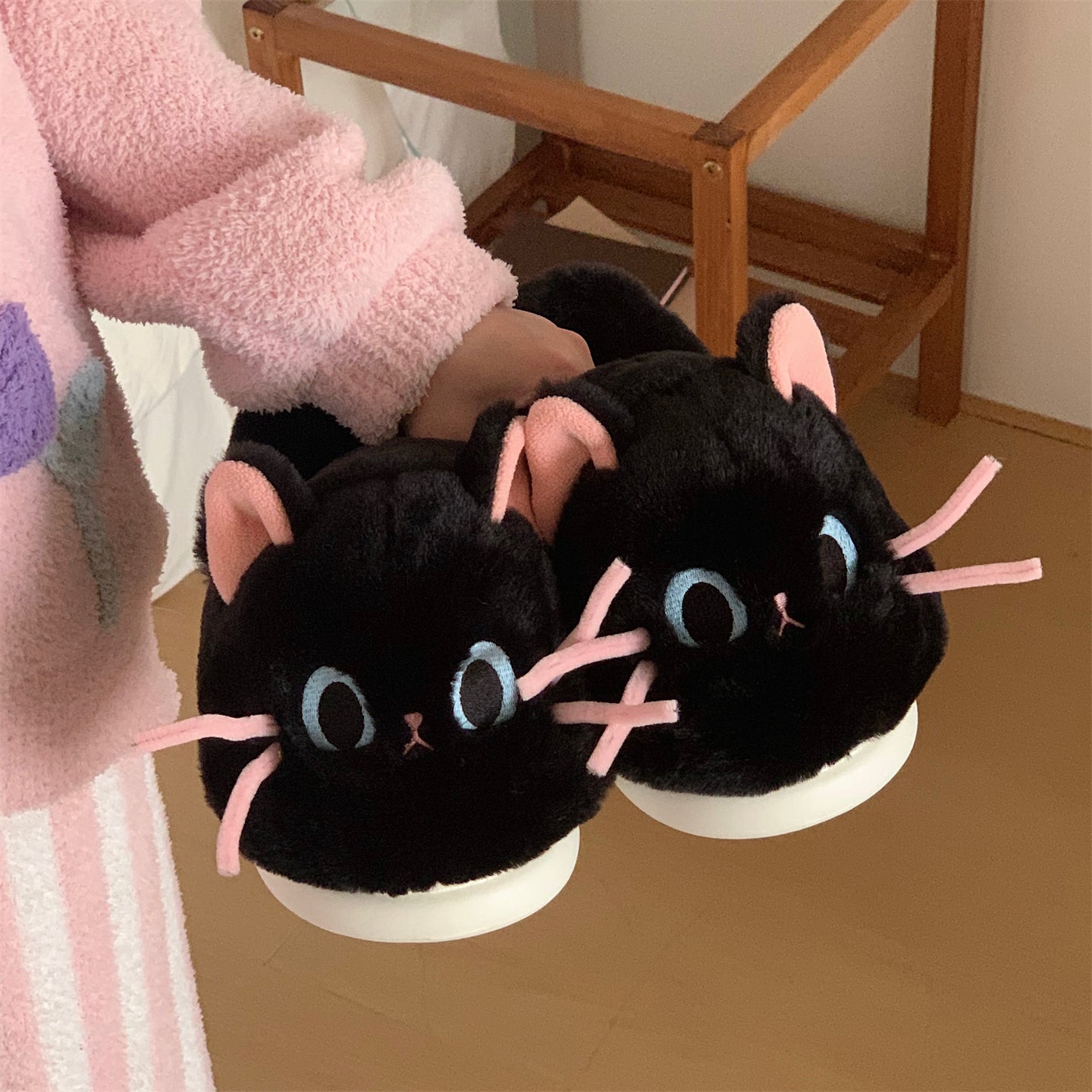 Тапочки женские Disney Love