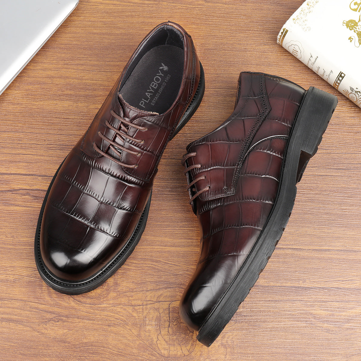 Erkaklar uchun Playboy poyabzallari