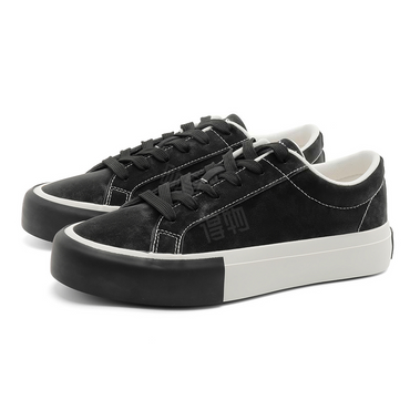 Vanssi krossovkalari