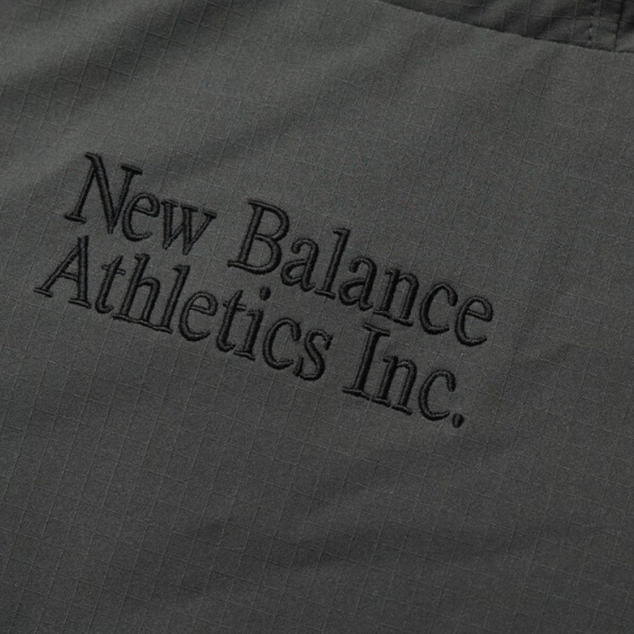 New Balance pastki kurtkasi