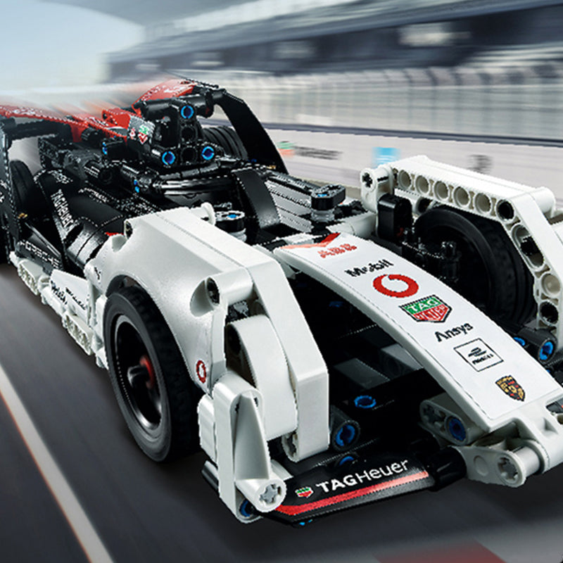LEGO Technic "Porsche Formula E 99X Electric" qurilish to'plami
