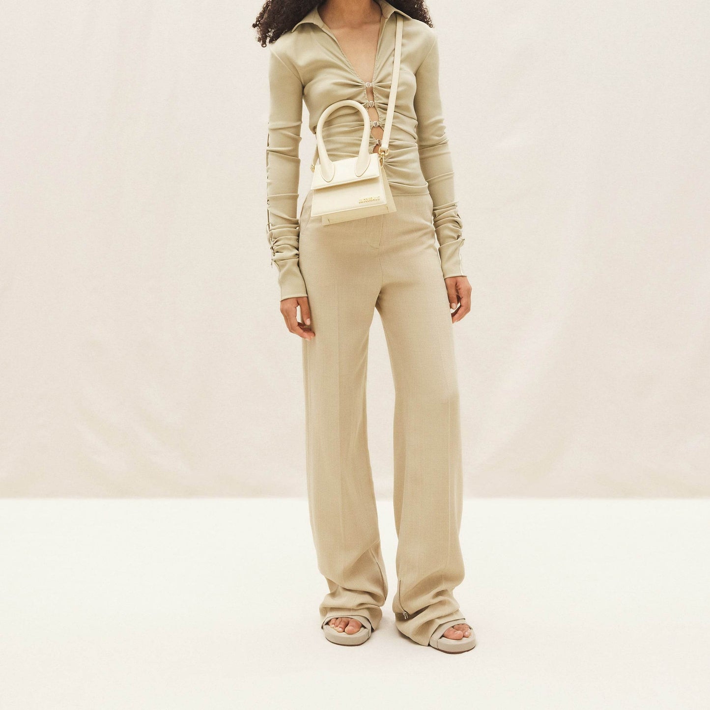 Сумка женская Jacquemus Le Chiquito Moyen - Boxette Shop