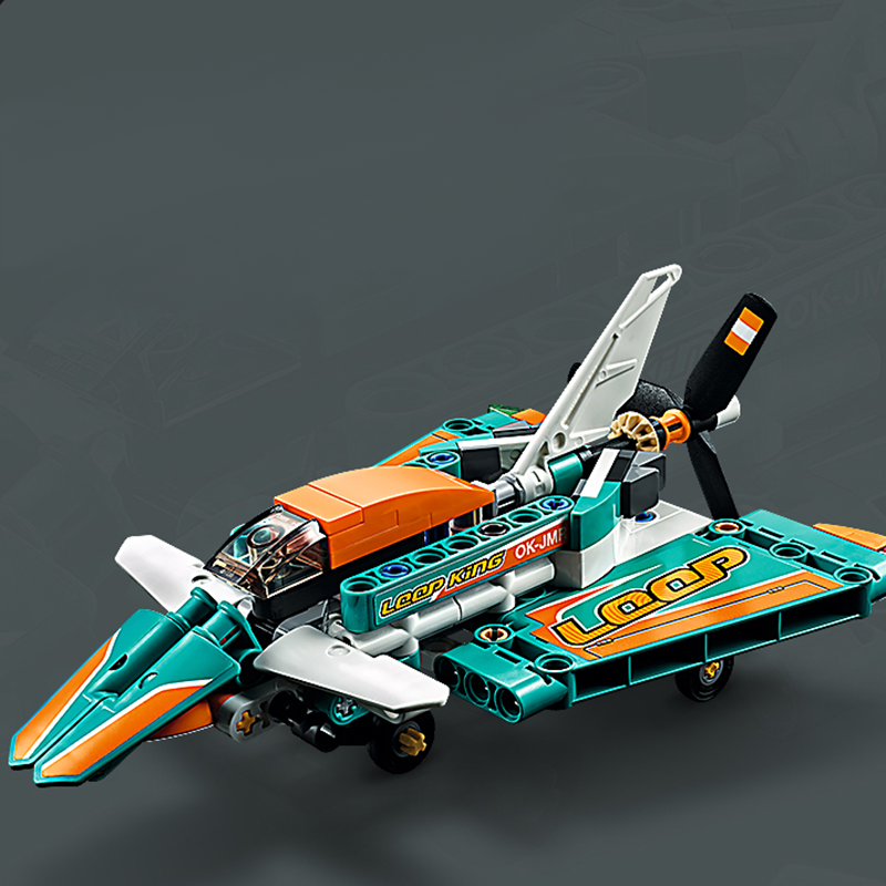 LEGO Technic "Atletik samolyotlar"