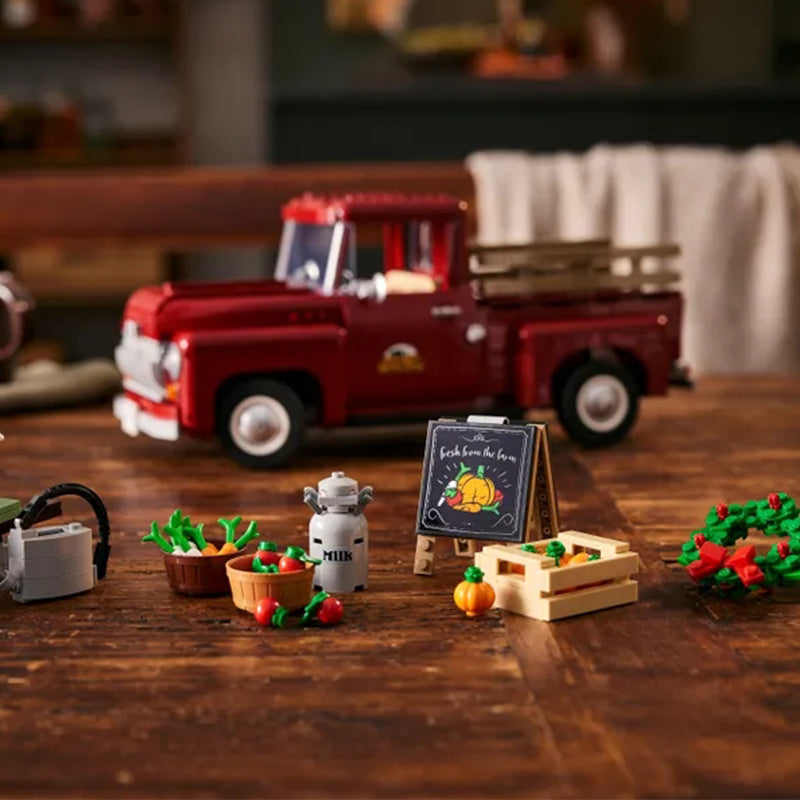 LEGO "Pika" (10290)