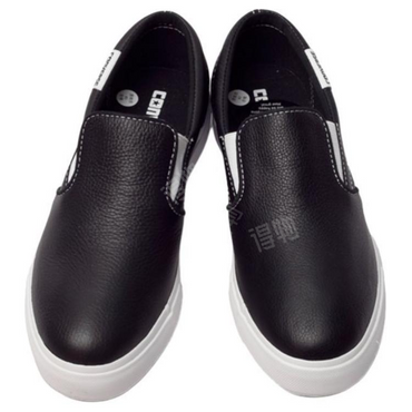 Converse ayollar krossovkalari