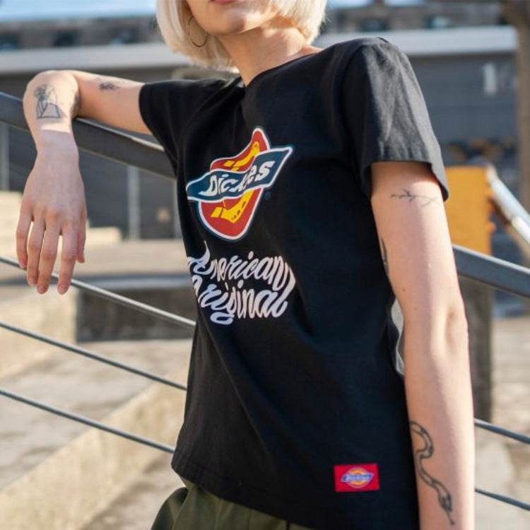 Футболка женская Dickies Art Font Logo Print Straight S - Boxette Shop