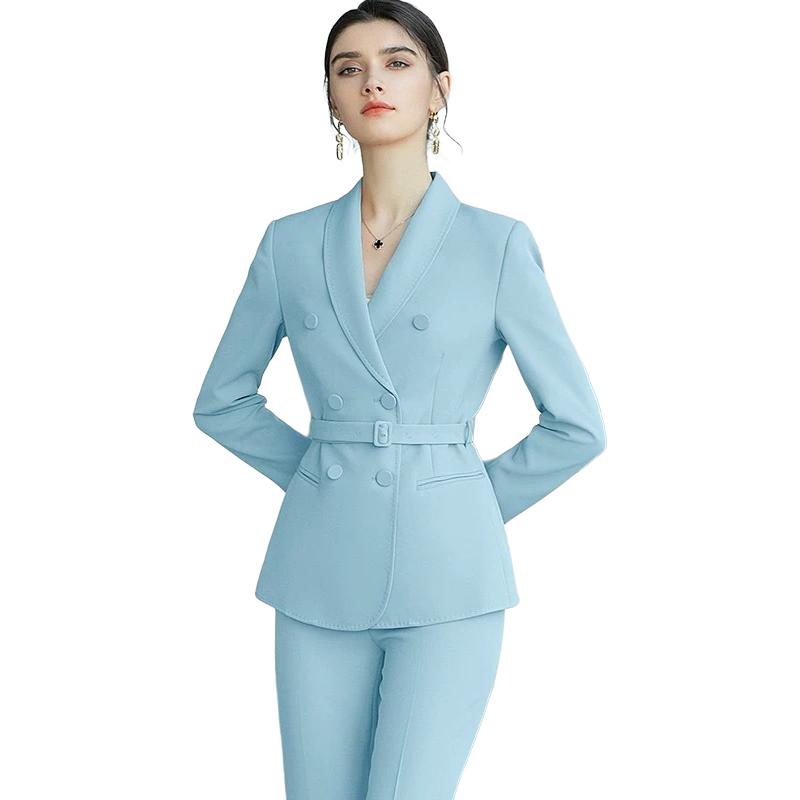 Bir ro'mol odob kommutatsiyasi yorqin katta ayol qahramoni shahar go'zalligi ish joyida martaba ish kiyimi erta bahor egasi menejeri tibbiyot o'qituvchisi uzun rasmiy kostyum shim kostyum ayollar