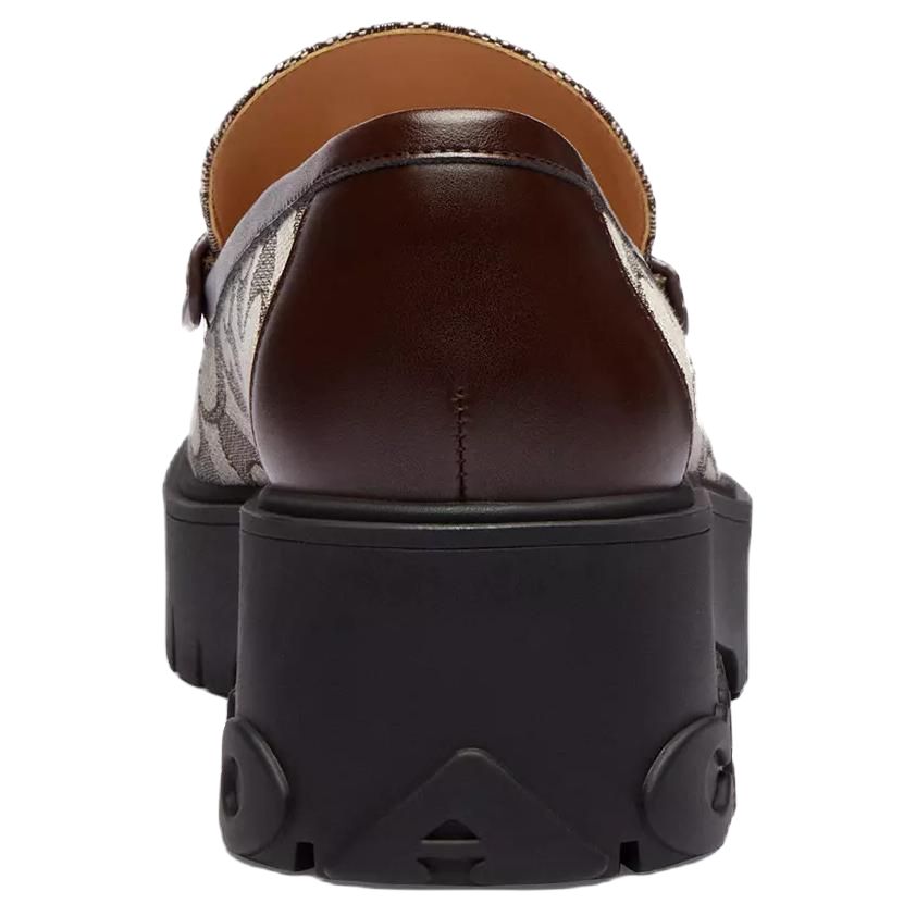 Ayollar uchun mokasinlar