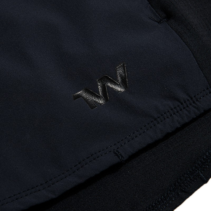 Under armour solid logo stretch sports woven jacket осенняя мужская куртка черного цвета