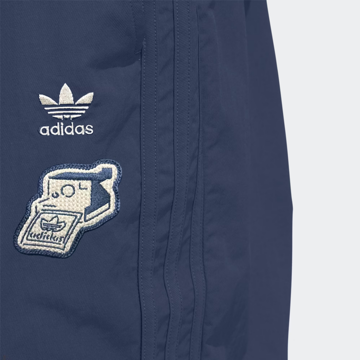 Erkaklar shortilari Adidas Originals Nagaba