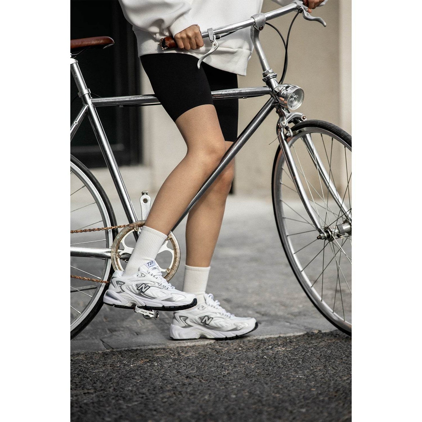 Кроссовки New Balance NB 725 Y2K - Boxette Shop