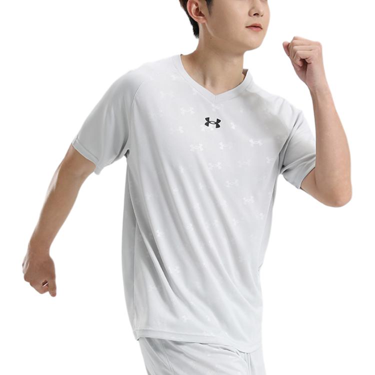 Under armour спортивный бег свободный дышащий быстро сухой полный печать v-образным вырезом плечо вставка короткий рукав футболка мужчины и женщины с моделями светло-серый