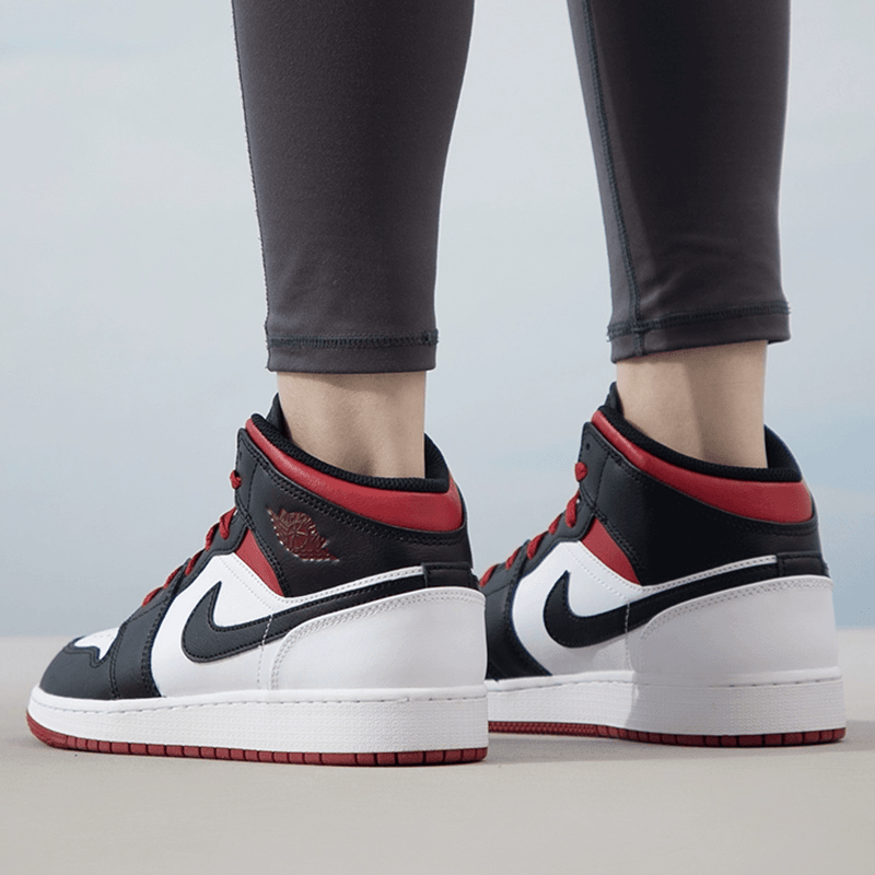 Кроссовки подростковые Air Jordan 1 Mid Leather - Boxette Shop