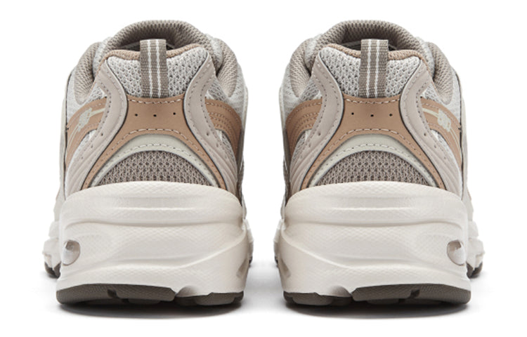 Erkaklar uchun New Balance 530 krossovkalari