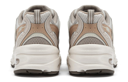 Erkaklar uchun New Balance 530 krossovkalari