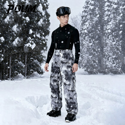 POUM chang'i kostyumi