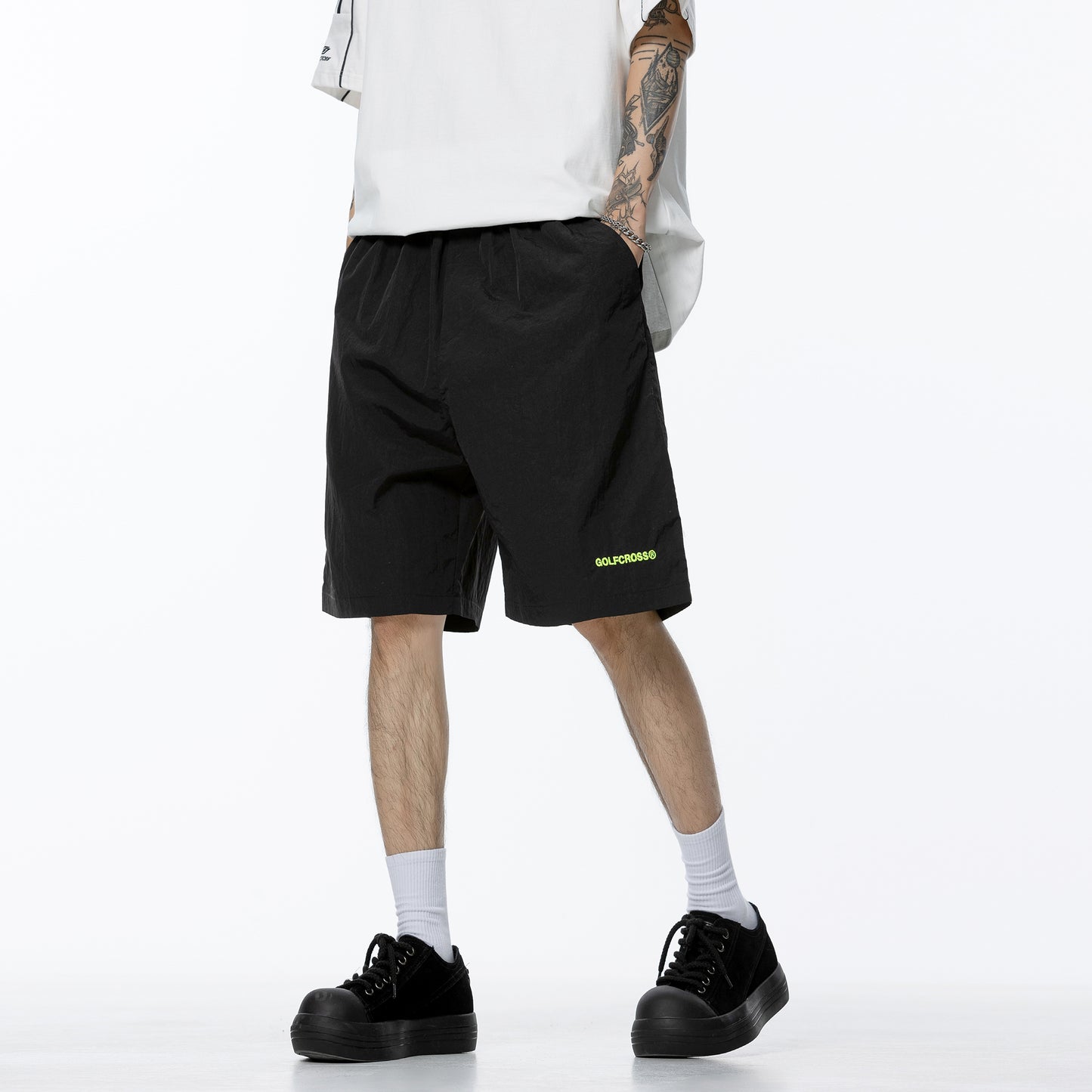 Golfkross rangli to'qnashuv harflari logotipi kashtado'zlik erkin beshta sport ish shimlari bir xil paragrafli erkaklar va ayollar