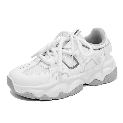 Erkaklar AAA 1955-yildan beri krossovkalar