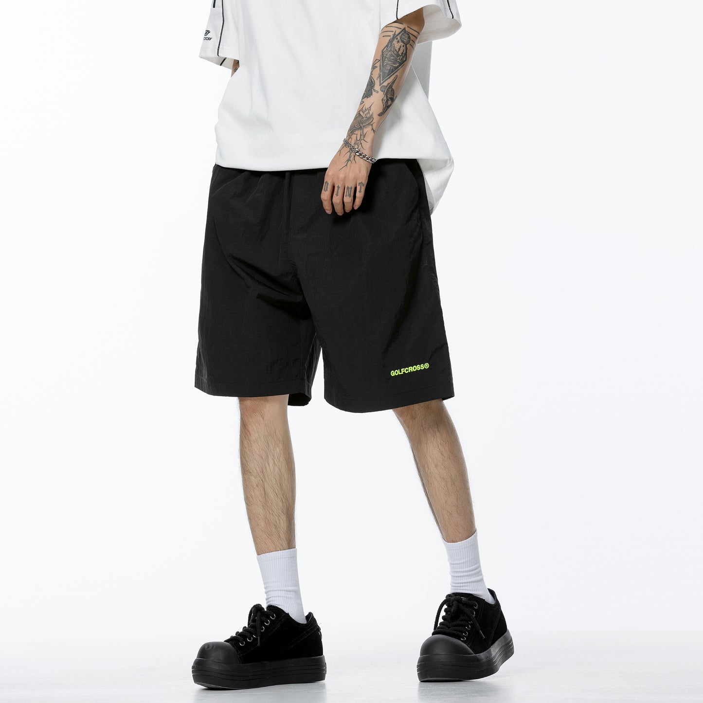 Golfkross rangli to'qnashuv harflari logotipi kashtado'zlik erkin beshta sport ish shimlari bir xil paragrafli erkaklar va ayollar