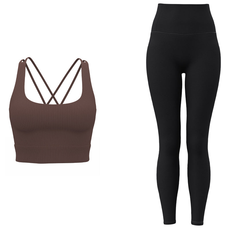 FARO ayollar sport kostyumi