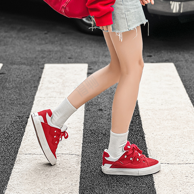 Vanssi krossovkalari