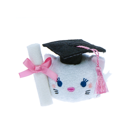 Disney bitiruv seriyasidagi peluş o'yinchoq