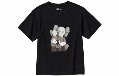 Uniqlo x KAWS Erkaklar futbolkasi