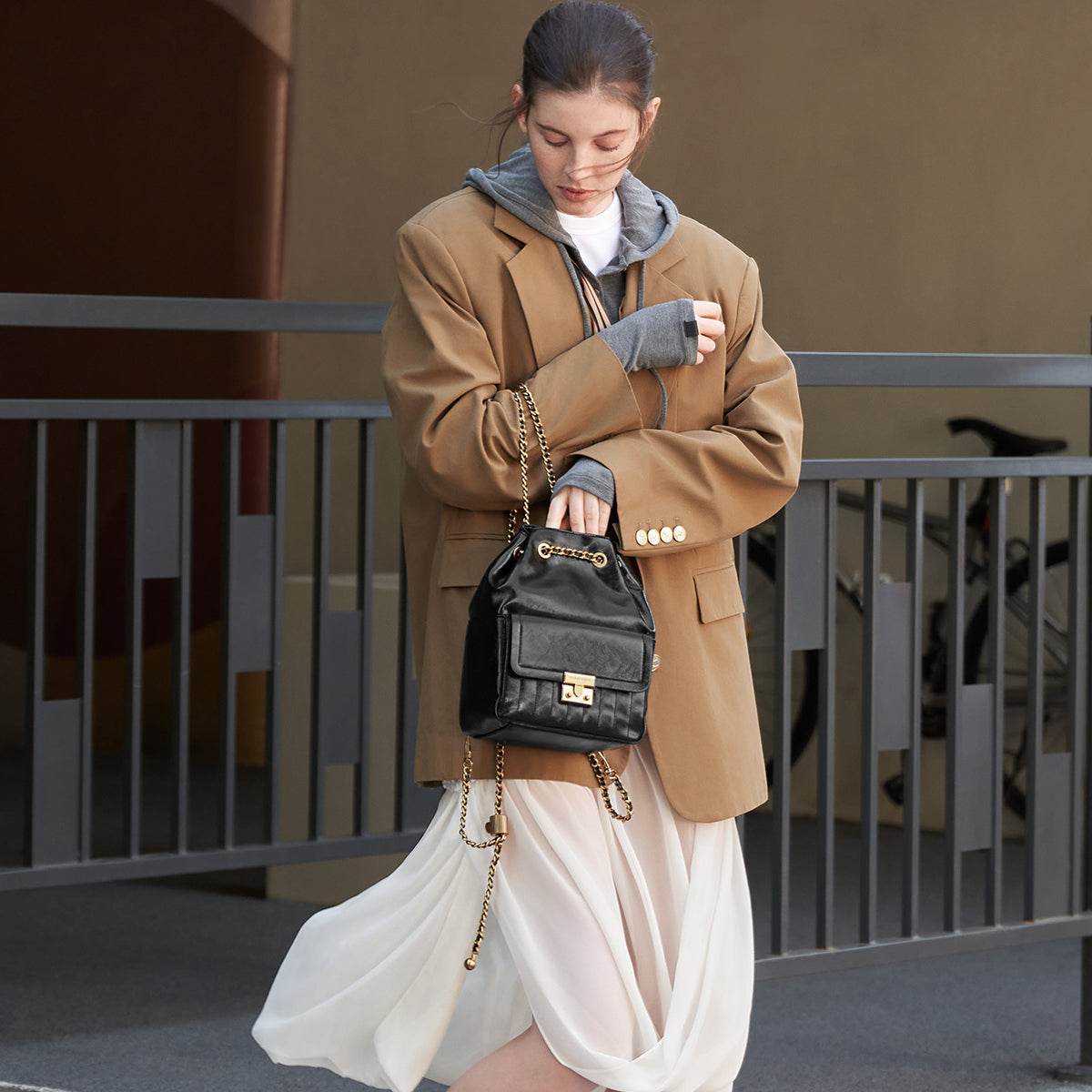 Сумка женская Charles&Keith Commuter Multi-purpose Chain Pleated - Boxette Shop