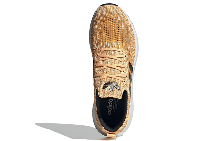 Adidas Originals Swift Run 22 erkaklar krossovkalari