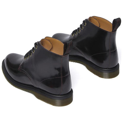 Erkaklar uchun Dr Martens etiklari