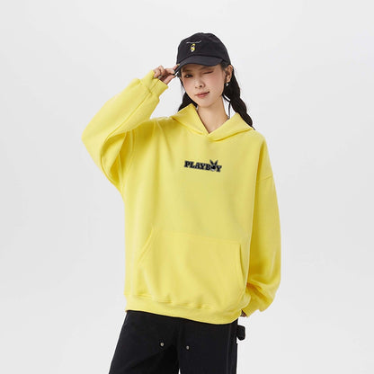 Playboy Amerika bo'shashmasdan yuzlab trend pullover kozok bir xil modellar bilan erkaklar va ayollar