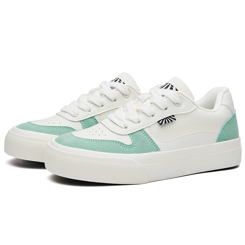 AAA 1955-yildan beri krossovkalar