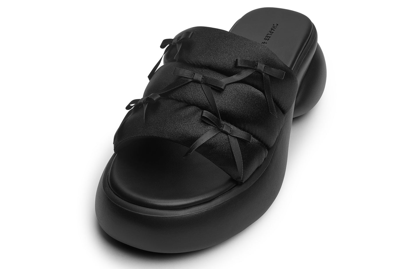 Шлёпанцы женские Charles&Keith ck