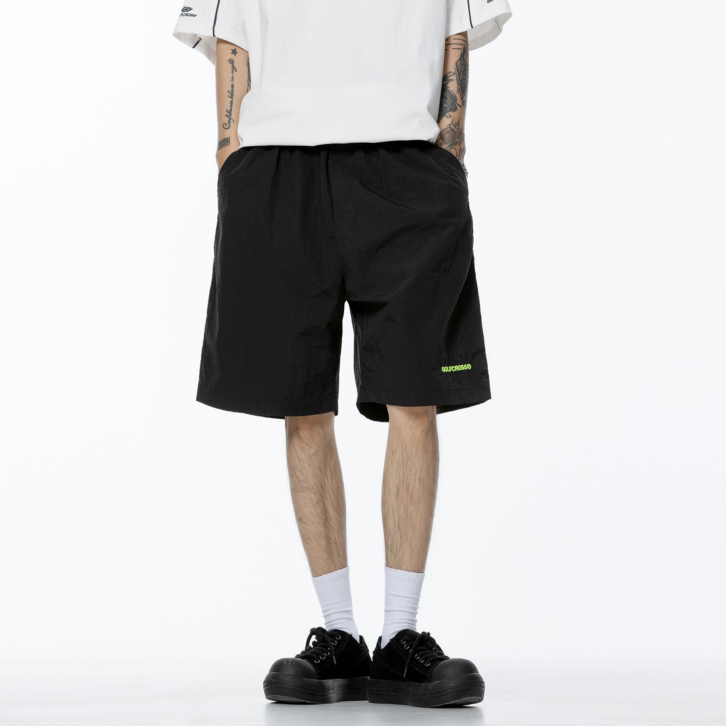 Golfkross rangli to'qnashuv harflari logotipi kashtado'zlik erkin beshta sport ish shimlari bir xil paragrafli erkaklar va ayollar