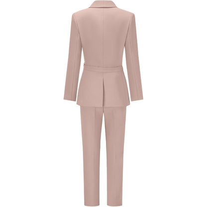 Bir ro'mol odob kommutatsiyasi yorqin katta ayol qahramoni shahar go'zalligi ish joyida martaba ish kiyimi erta bahor egasi menejeri tibbiyot o'qituvchisi uzun rasmiy kostyum shim kostyum ayollar