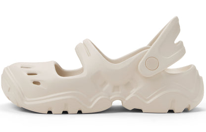 Charlz va Keyt ayollar sandallari