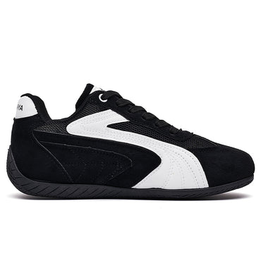 AAA 1955-yildan beri krossovkalar