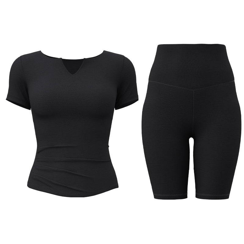 FARO ayollar sport kostyumi