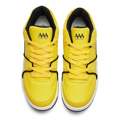 Erkaklar AAA 1955-yildan beri krossovkalar