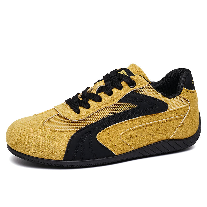 AAA 1955-yildan beri krossovkalar