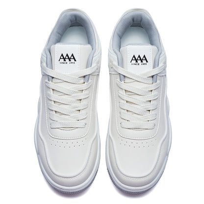 Erkaklar AAA 1955-yildan beri krossovkalar