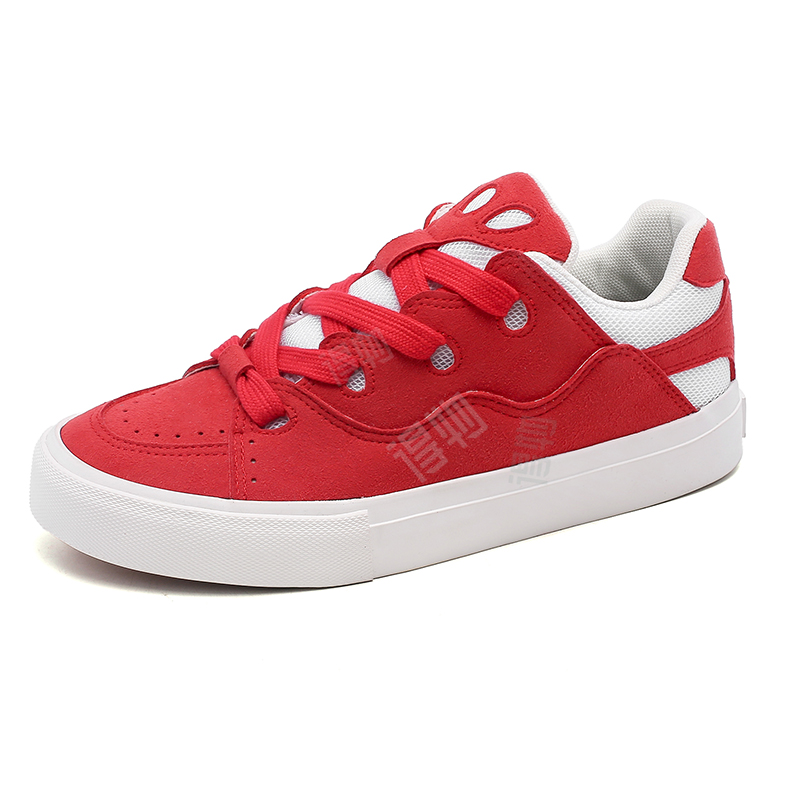 Vanssi krossovkalari