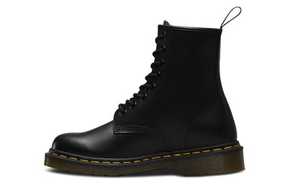 Dr Martens 1460 klassik etiklar